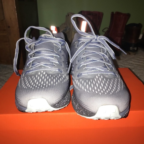 Running nike shoes - Picture 3 of 4